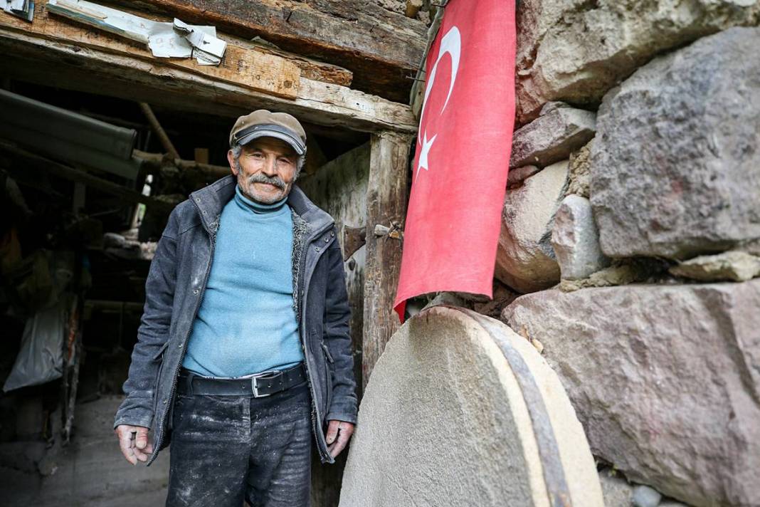 Kurtuluş Savaşı'nda binlerce insanı doyuran tarihi değirmen, 300 yıldır un öğütüyor 10